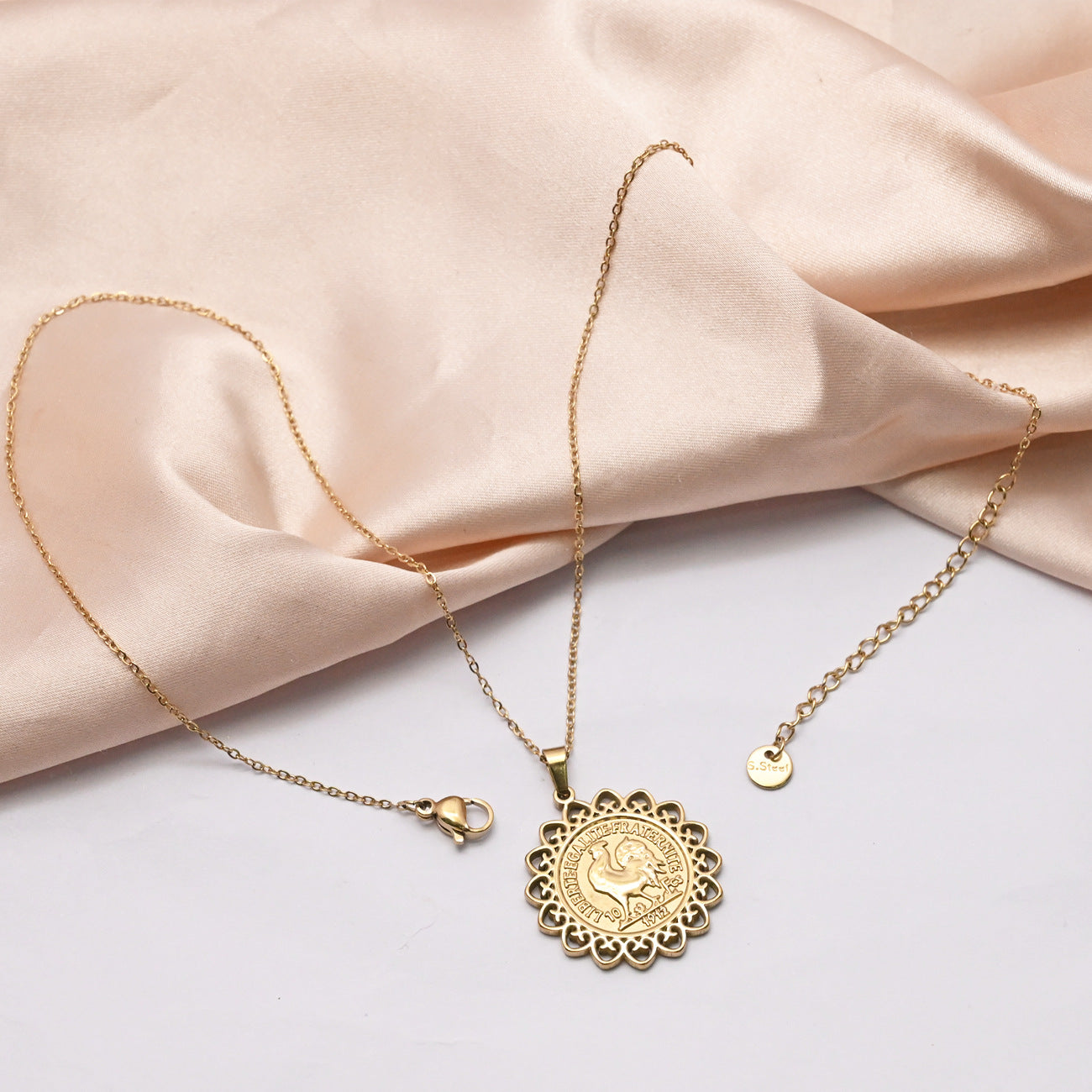 LEEDOUX Fashion Pendant Necklace