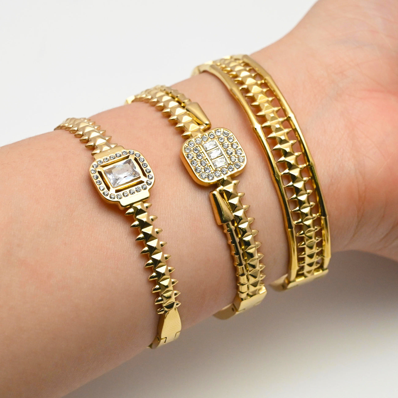 LEEDOUX Four-Leaf Clover Flower Clasp Bracelet