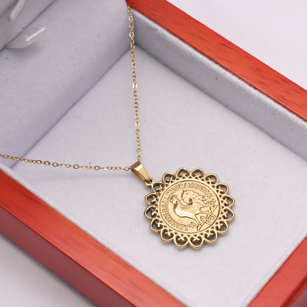 LEEDOUX Fashion Pendant Necklace