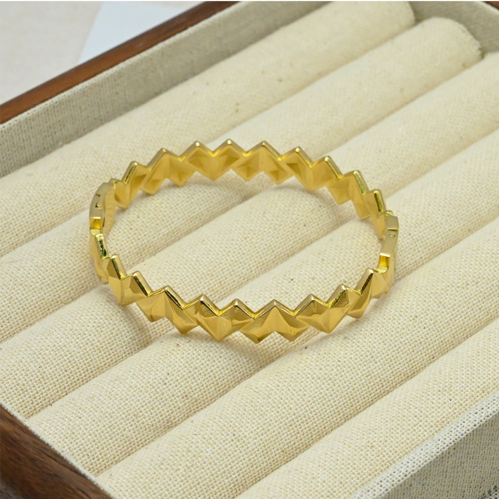 LEEDOUX Geometric Heart Shape Bracelet