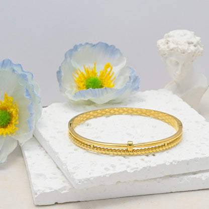 LEEDOX  Waffle Nail Bracelet