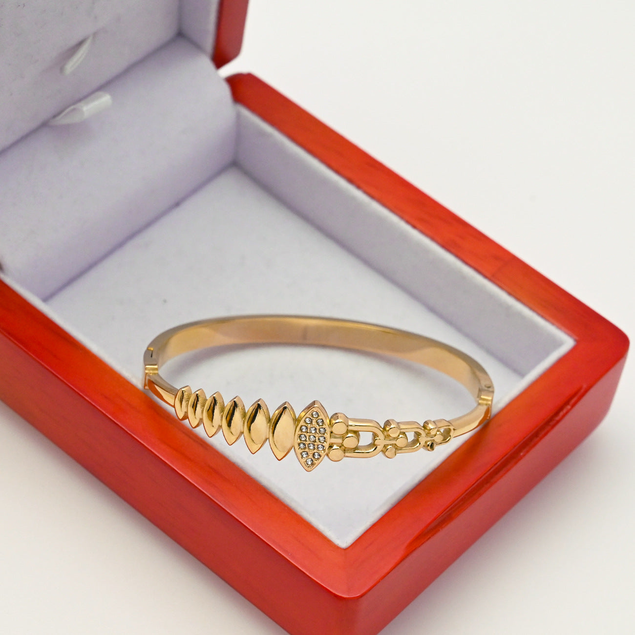 LEEDOUX  Women's Titanium Steel Bracelet