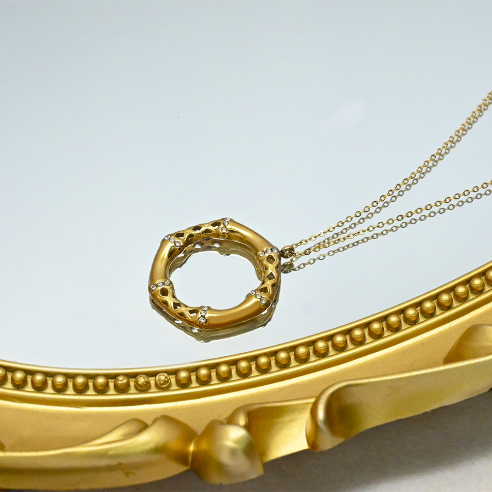 LEEDOUX Bamboo Round Hollow Pendant Necklace Circle