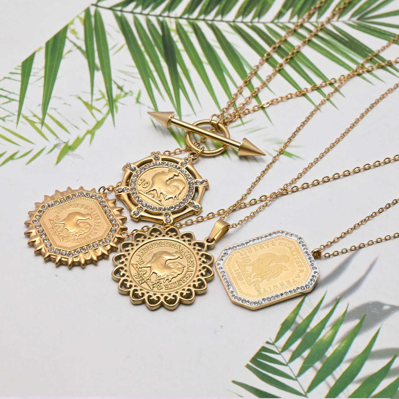 LEEDOX  Coin Pendant Necklace